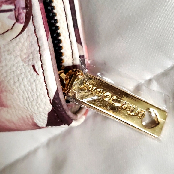 Betsey Johnson floral crossbody purse - Picture 10 of 10